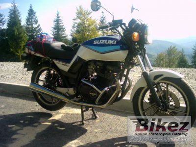 1986 Suzuki GSX 400 E photo